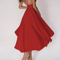 WW Grace | Das elegante Trägerkleid mit V-Ausschnitt