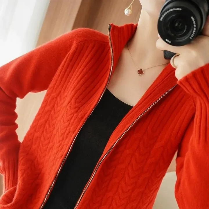 W&W Mode | Gestrickte Jacke Damen Mit Reißverschluss Und Kabelstrickdetails