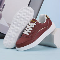 WW | Plateau Sneaker mit Schnürsenkeln