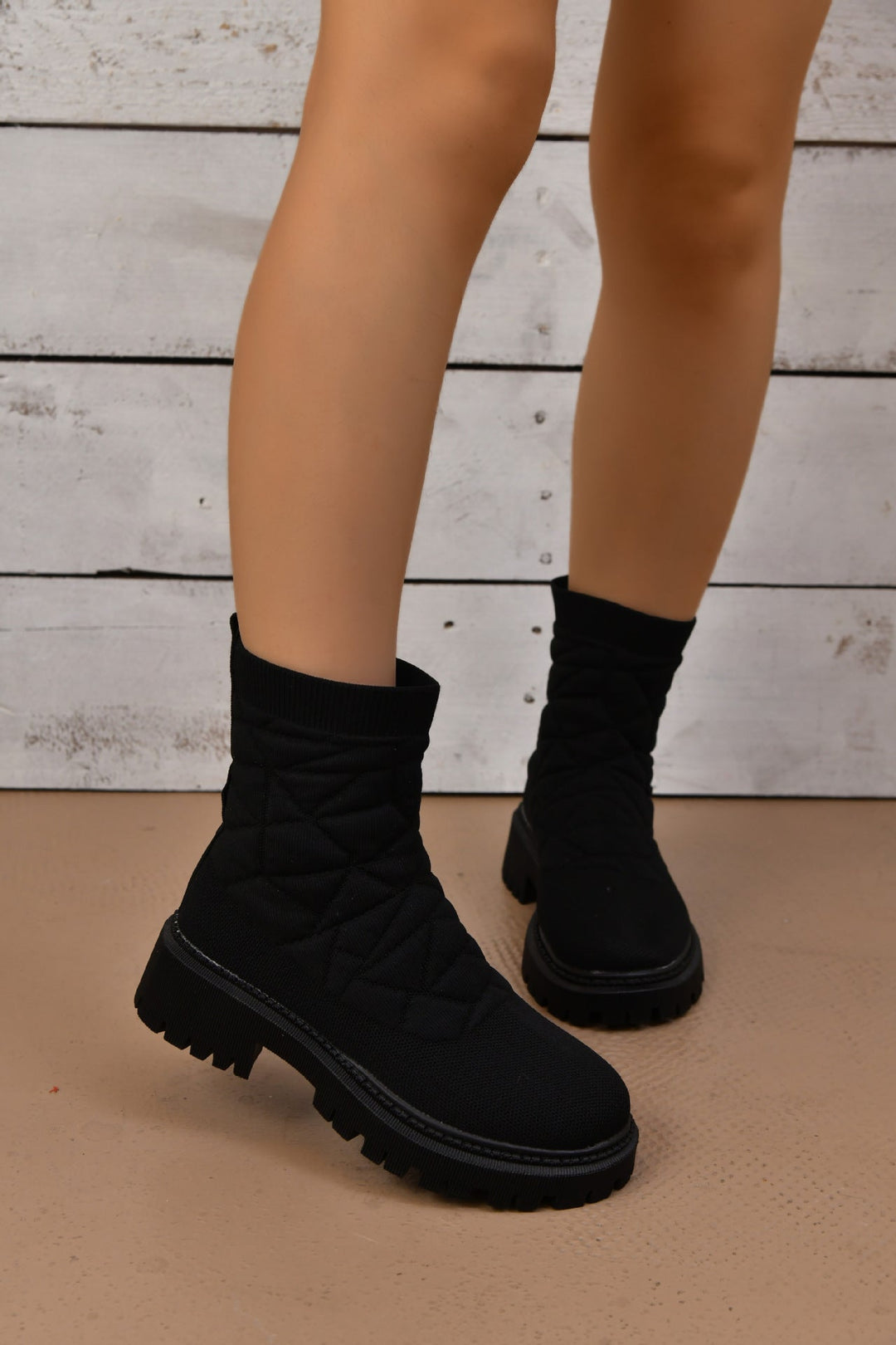 W&W Mode | Zeitlose und unterstützende orthopädische Stiefel.