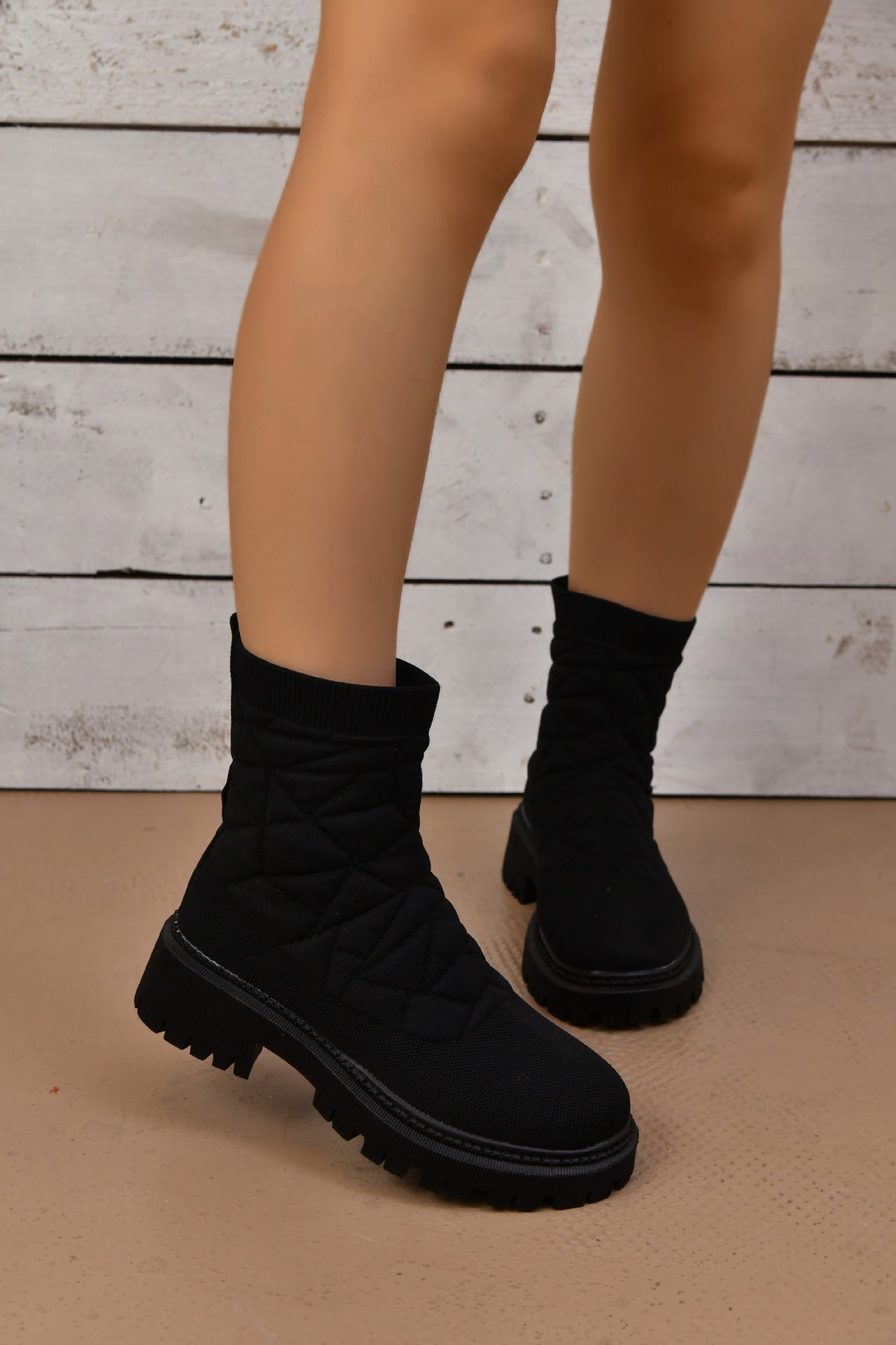 WW | Zeitlose und unterstützende orthopädische Stiefel.