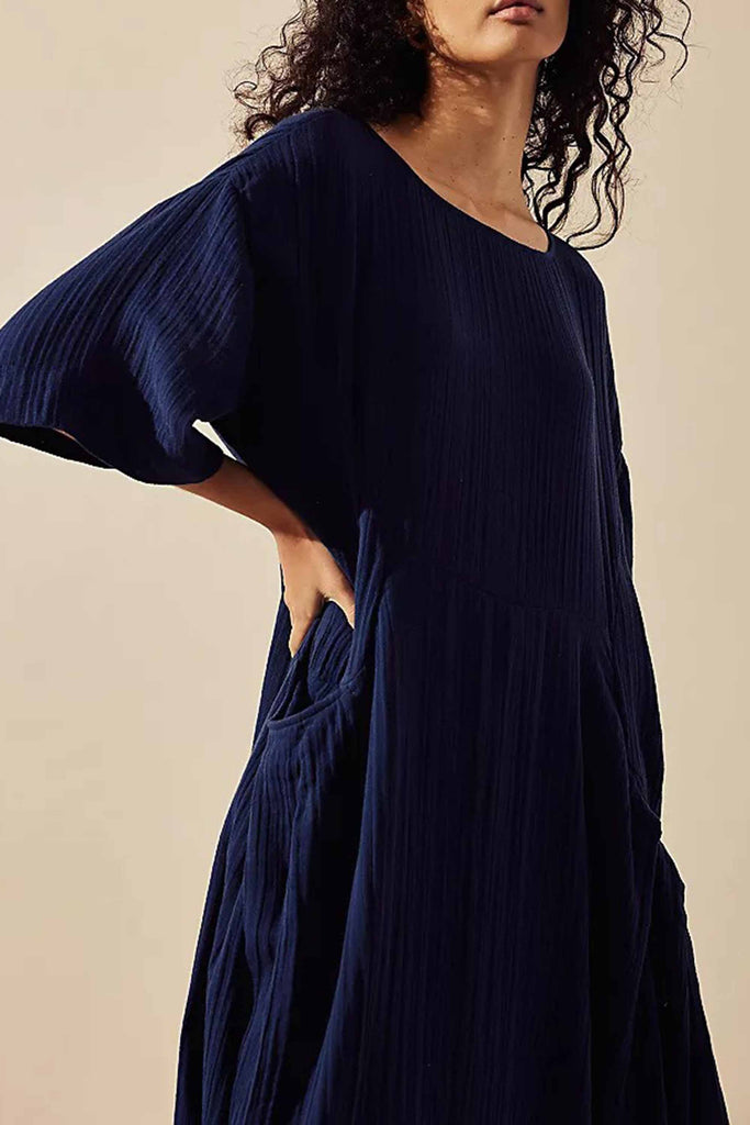 WW | Lecker und Trendy Kurzärmliges Kleid aus Knitterfreiem Stoff In Großen Größen