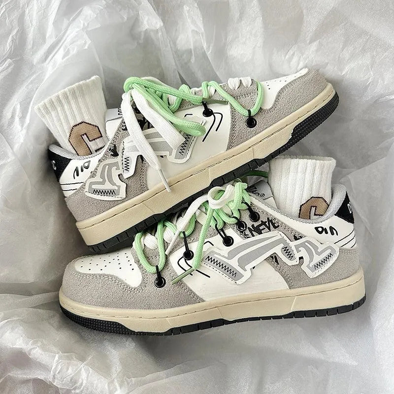 WW | Bunte Sneakers mit einzigartigen Details