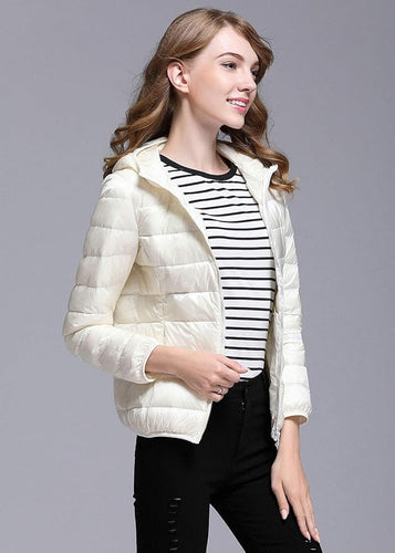 W&W Mode | Winterdaunenjacke mit Kapuze für Damen Weiß und Schwarz - faltbare Daunenjacke