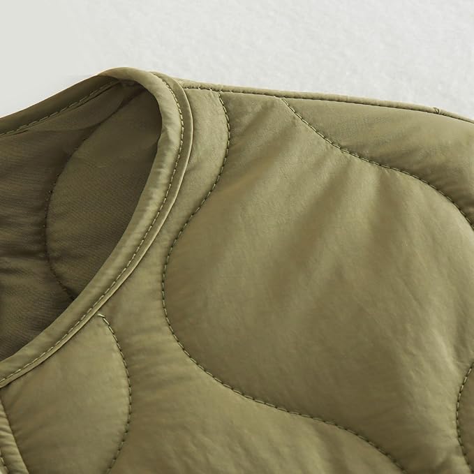 Oversize gesteppte Jacke mit Druckknöpfen