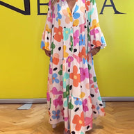 Noa - Lässiges Kleid mit Trompetenärmeln und Blumenmuster