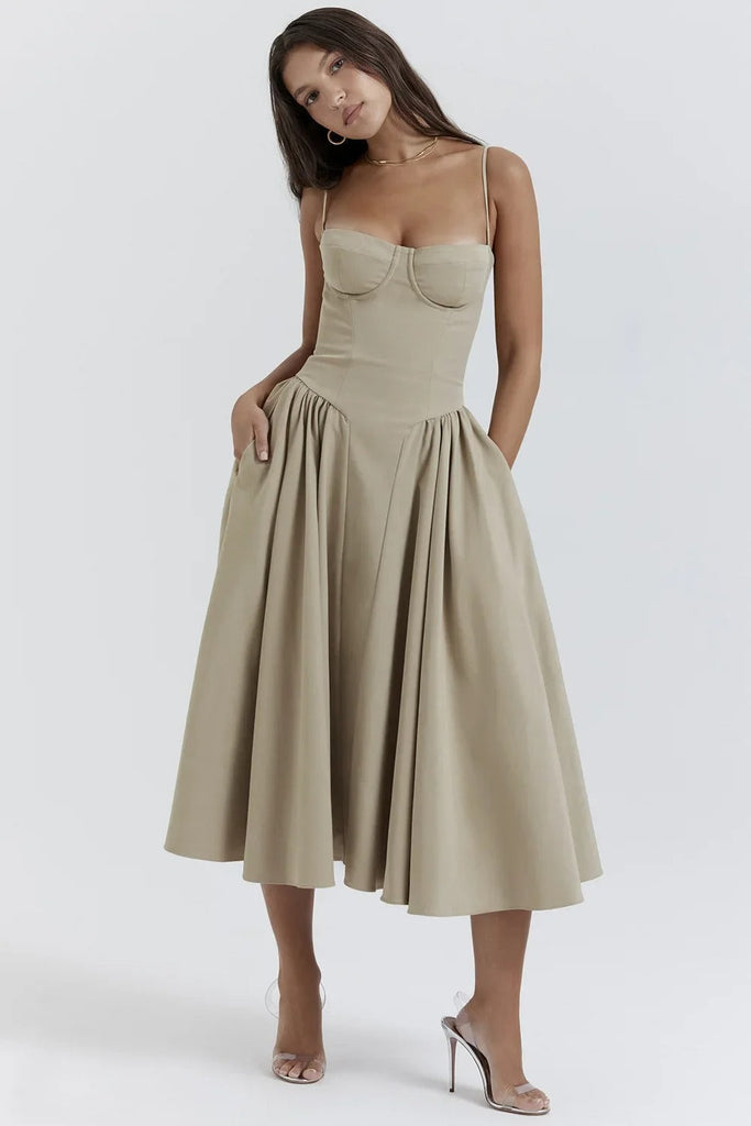 WW | Korsettangepasste Kleid
