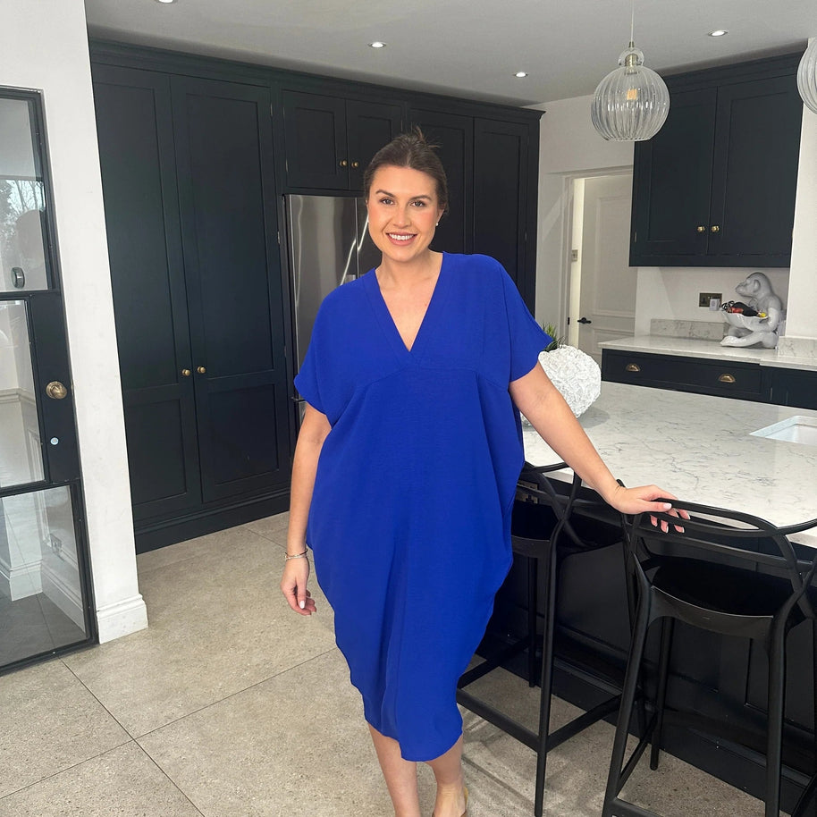 Kleid mit V-Ausschnitt | Unser Bestseller 2024