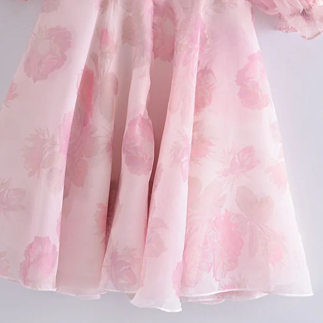 W&W Mode | Organza-Kleid mit Blumenmuster und Puffärmeln sowie Herzausschnitt