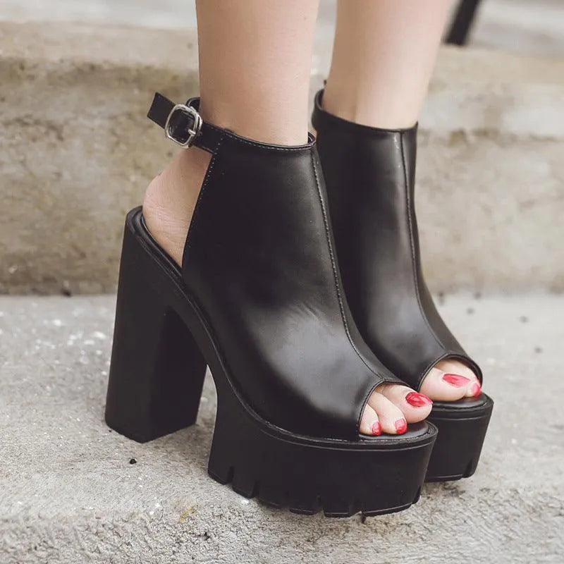 W&W Mode | Sandalen mit dickem Absatz