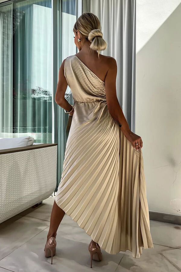WW | Romantische Nächte Satin Erhabenes Blumen Elastisches Cutout Ein-Schulter Plissee Maxi Kleid