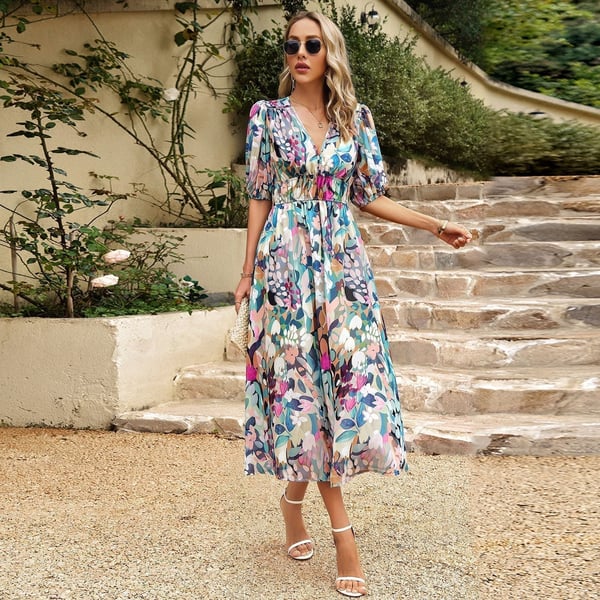 W&W Mode | Bedrucktes Kleid mit V-Ausschnitt für Damen