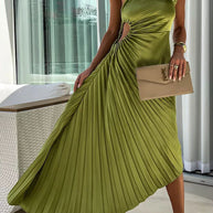WW | Romantische Nächte Satin Erhabenes Blumen Elastisches Cutout Ein-Schulter Plissee Maxi Kleid