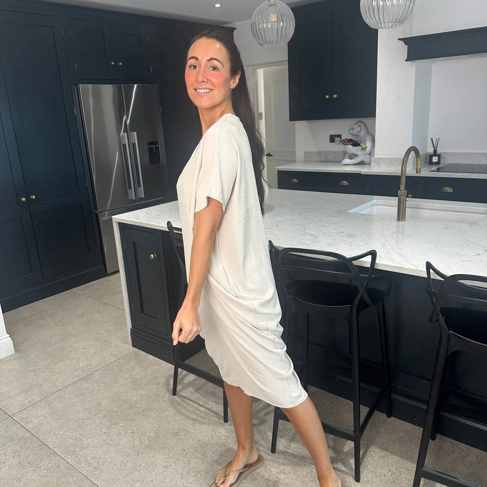 Kleid mit V-Ausschnitt | Unser Bestseller 2024