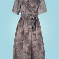 WW | Midikleid mit Blumenmuster und V-Ausschnitt