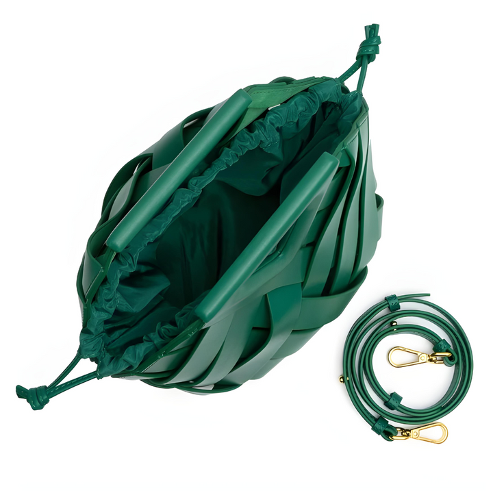 Kleine Damenhandtasche mit Kettenriemen
