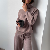 WW | Bequemes 2-Teiliges Set Aus Rollkragenpullover Und Langer Hose