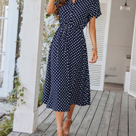 WW | Punkte-Muster Kleid mit Bindeband und Knöpfen