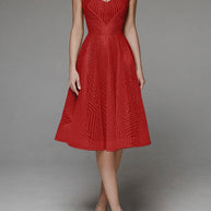 besticktes ärmelloses Kleid