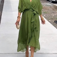 WW | stilvolles und elegantes Chiffonkleid mit V-Ausschnitt
