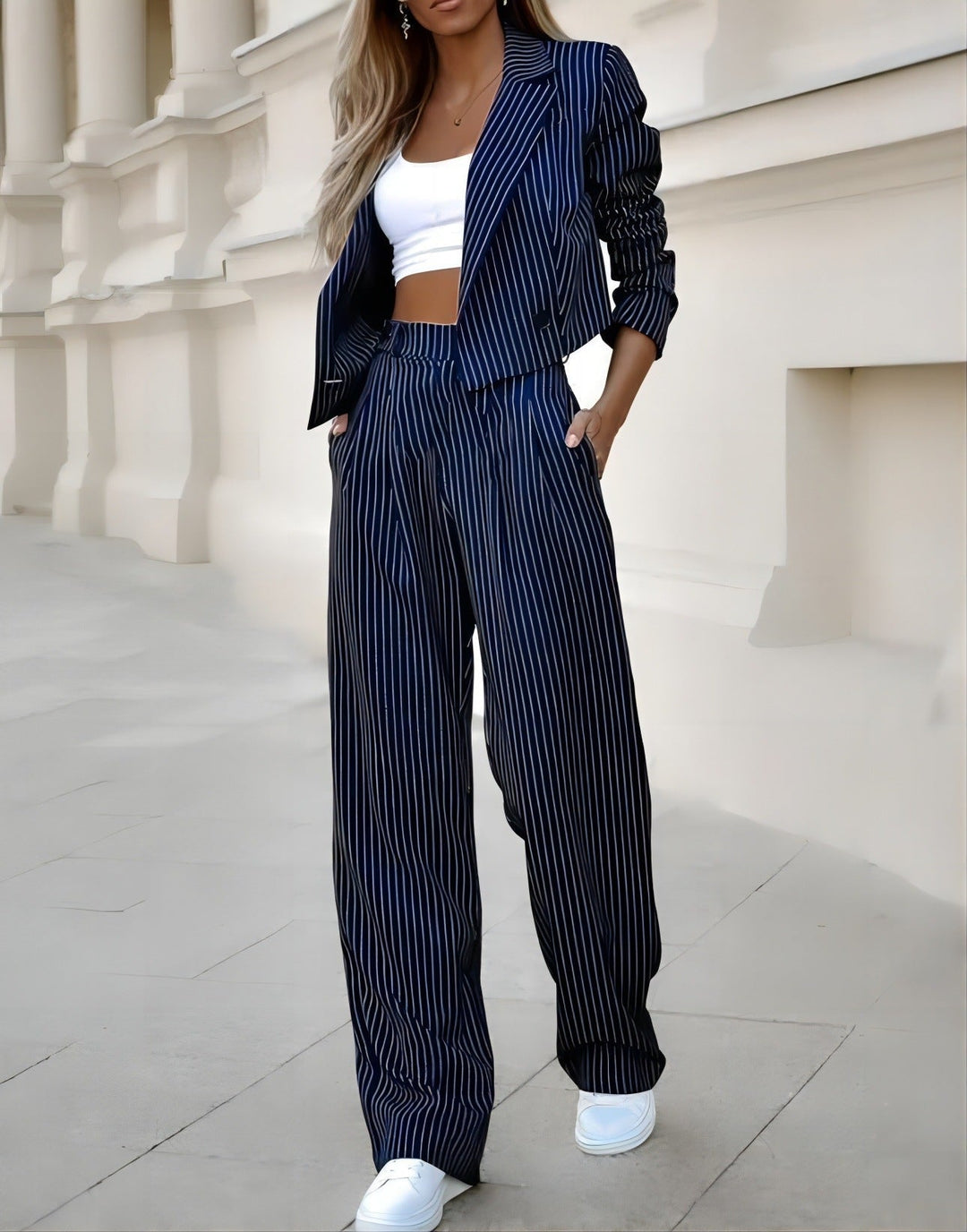 W&W Mode | Teil Blazer und Hose - gestreifter Cropped Blazer und weite Hose mit hoher Taille