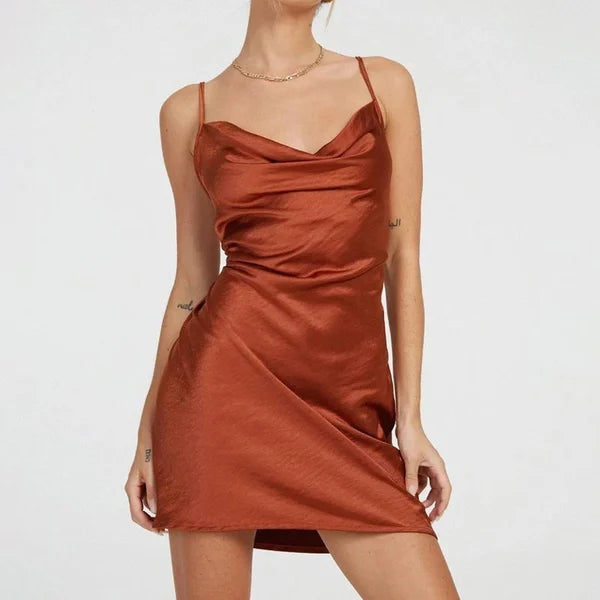 W&W Mode | Fließendes Satin-Kleid