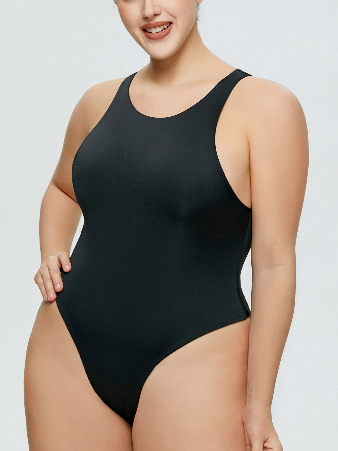 WW | Vollgröße Rundhalsweite Träger Bodysuit