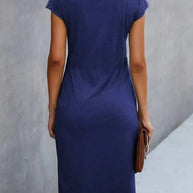 WW | Stylisches Figurbetontes Kleid mit Rundhalsausschnitt