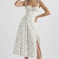 WW geschnittenes Trägerkleid für Damen mit französischem Flair und verführerischem Hüftschlitz
