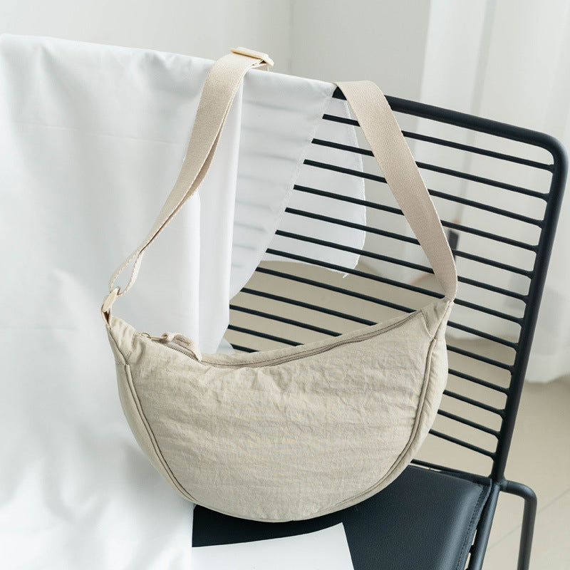 WW | Stilvolle Half Moon Crossbody Tasche
