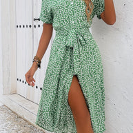 WW | Elegantes Midikleid mit Blumen und Gürtel, Kurze Ärmel, Knopfverschluss