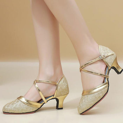 WW | Elegante Schnallenriemen Absätze