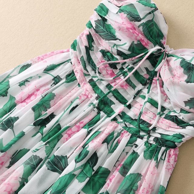 WW | Trägerloses Maxikleid mit Blumenmuster und gerafftem Oberteil