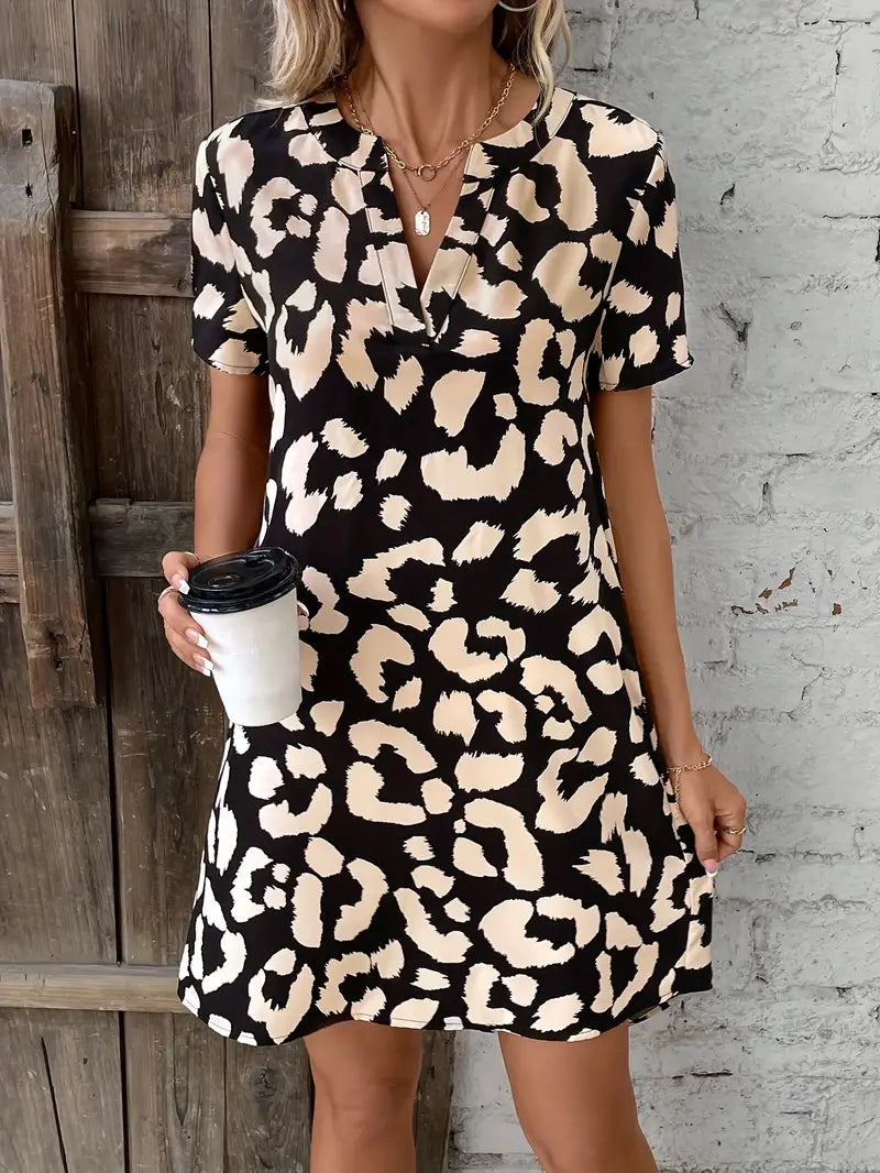 W&W Mode | V-Ausschnitt-Kleid für den femininen Stil