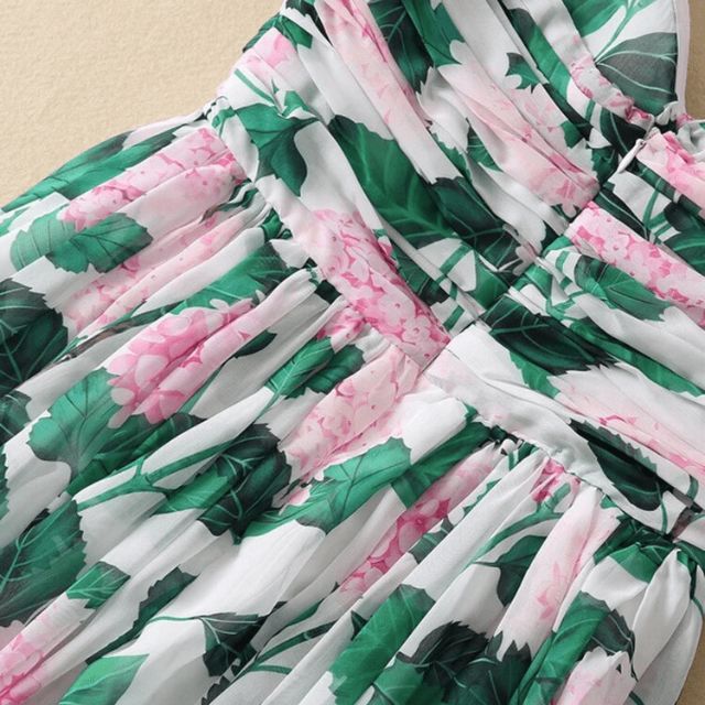 WW | Trägerloses Maxikleid mit Blumenmuster und gerafftem Oberteil