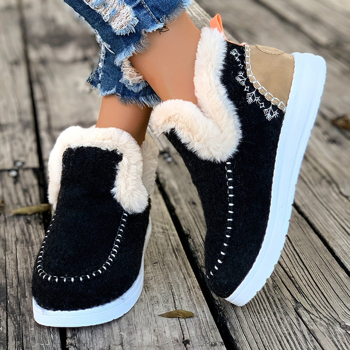 W&W Mode | Gemütliche Winterhausschuhe für Damen: Fleecefutter, PU-Sohle und weiche Stoffkonstruktion