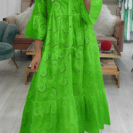 WW | Elegantes Kleid mit Bestickten Ösen