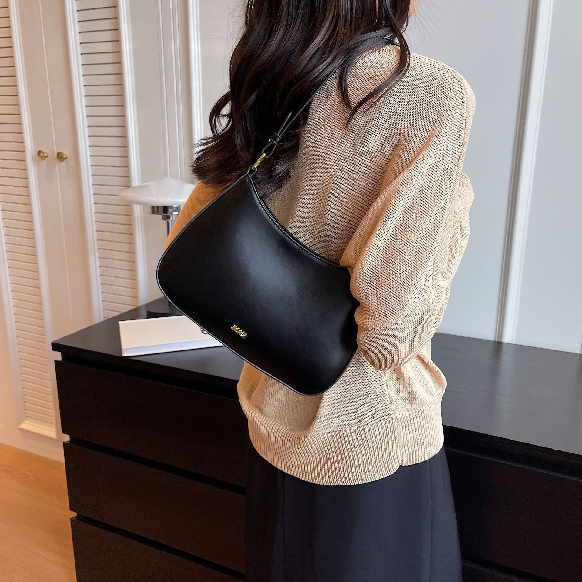 WW | Stilvolle kleine Handtasche – Für Fashion-Liebhaber