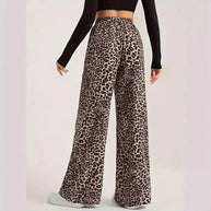 WW | Hoch taillierte lässige gerade Hose mit Leopardenmuster