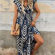 Alloverdruck Kleid mit Rocktaille