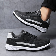 WW | Große Größen Einfarbige Herrensneaker Mit Weicher Rutschfester Sohle