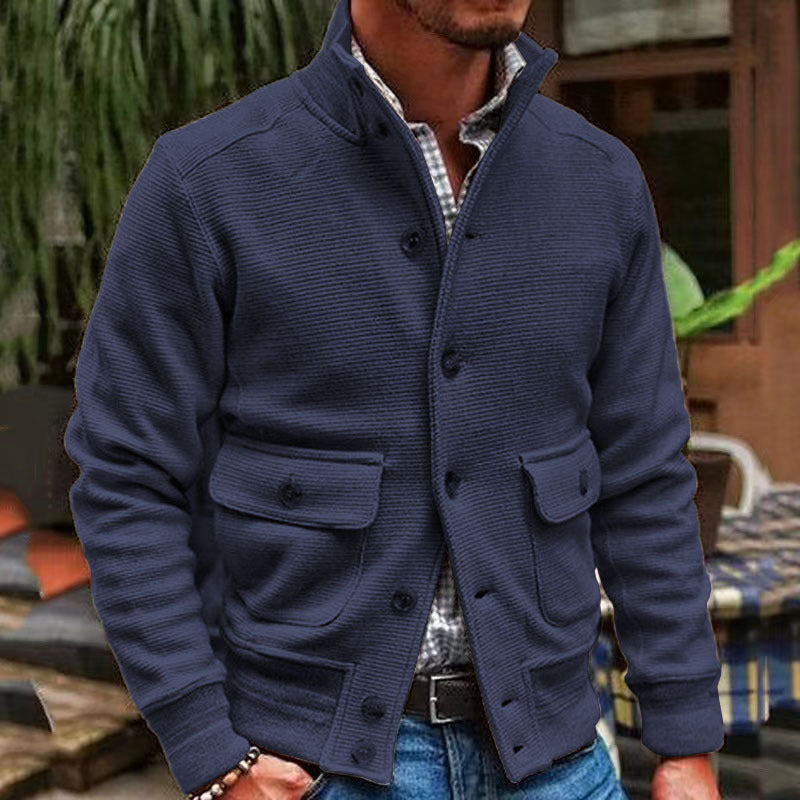 Modische Jacke mit hohem Kragen