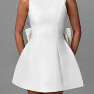 WW | Stylisches mit Perlen Verziertes Großes Schleifen Slim-Fit Mini-Kleid