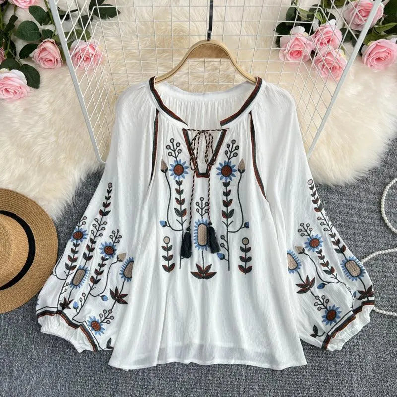 WW | Damen Rundhalsbluse mit Stickerei