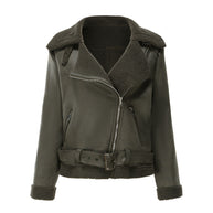 WW | Winterjacke aus Kunstwildleder mit Fell und Gürtel