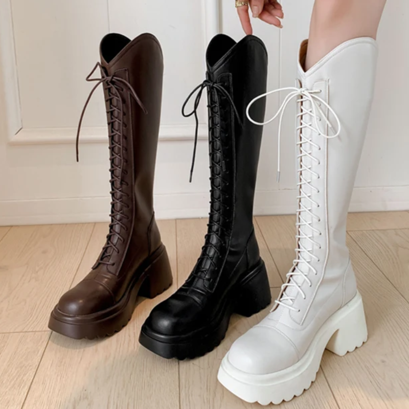 Damen hohe Stiefel mit Schnürung und robustem Absatz