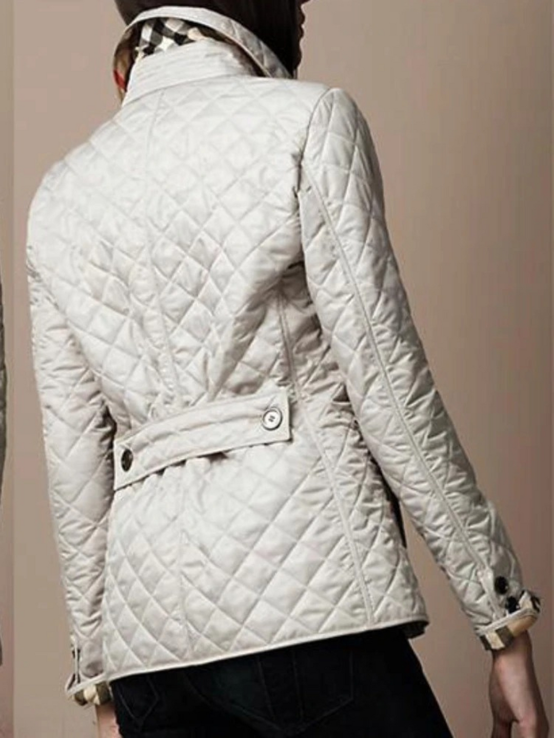 W&W Mode | Kurze Gesteppte Damenjacke Mit Knöpfen Und Kragen, Elegant