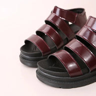 WW | Sandals with buckle and platform with open toes
