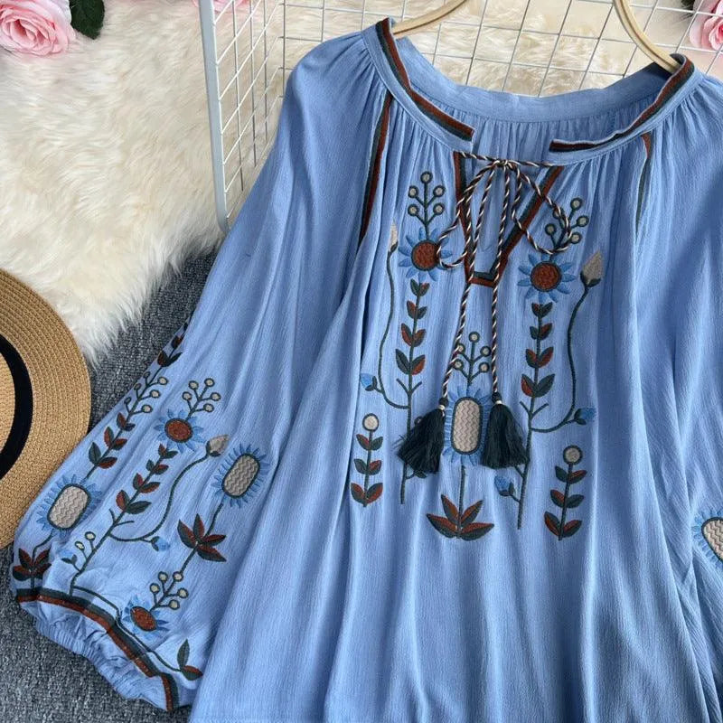 WW | Damen Rundhalsbluse mit Stickerei