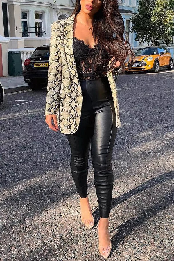 WW | Charmer Schlangenmuster Revers Lose Blazer